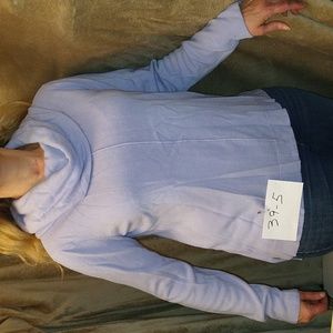 Women's sweater top, size Large